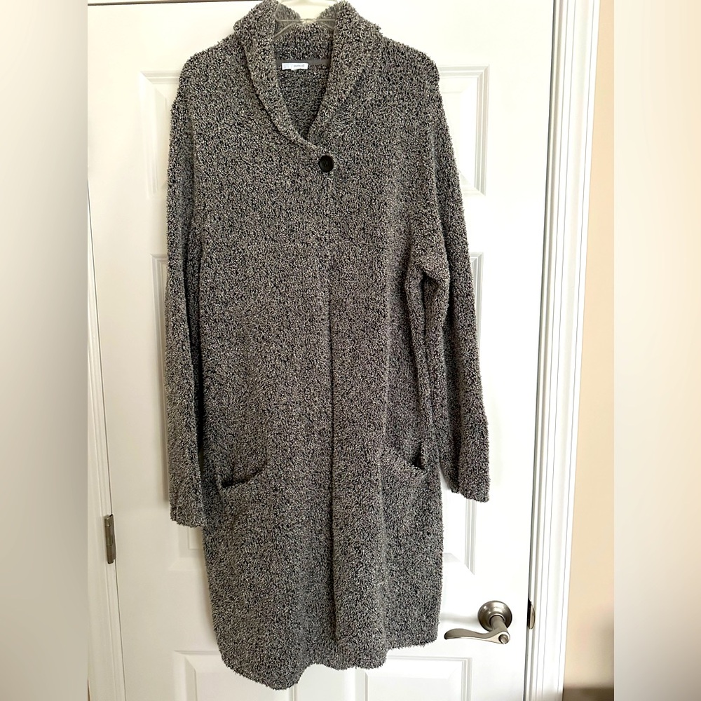 Jjill sweater coat.  Perfect for the cold weather.  Marled gray tones.  XL